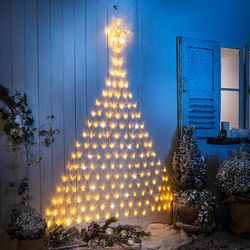 Led světelná dekorace na zeď jedle