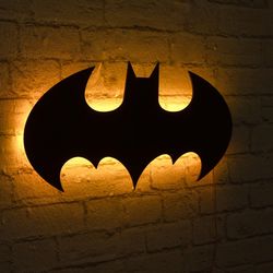 Led světlo na zeď batman, žluté podsvícení